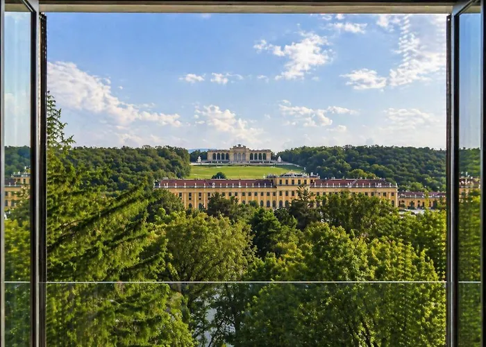 Regal Retreat: Luxurious With Schoenbrunn Palace Panorama Διαμέρισμα *