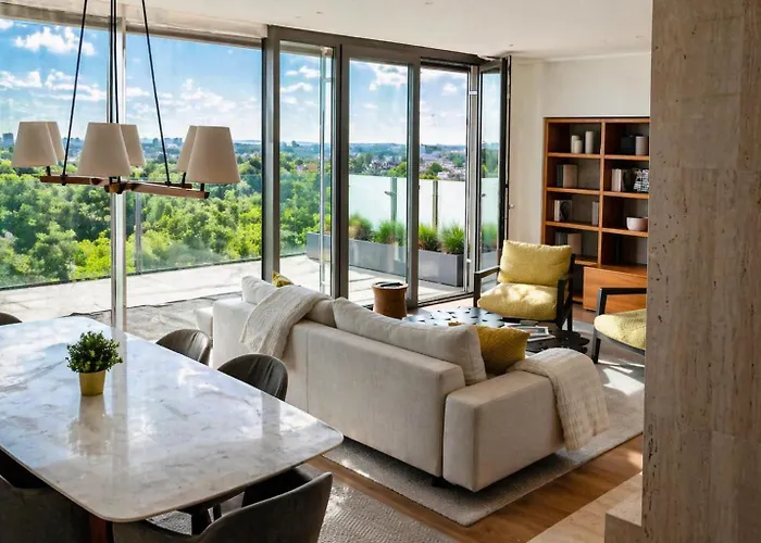 Regal Retreat: Luxurious With Schoenbrunn Palace Panorama Διαμέρισμα