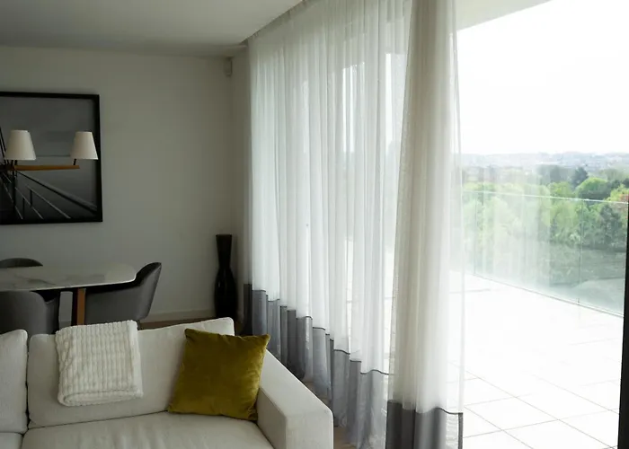 Regal Retreat: Luxurious With Schoenbrunn Palace Panorama Διαμέρισμα *