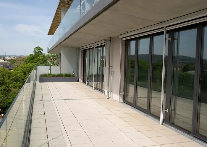 Regal Retreat: Luxurious With Schoenbrunn Palace Panorama
